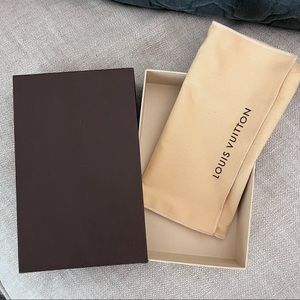 LOUIS VUITTON women’s wallet box with dust bag